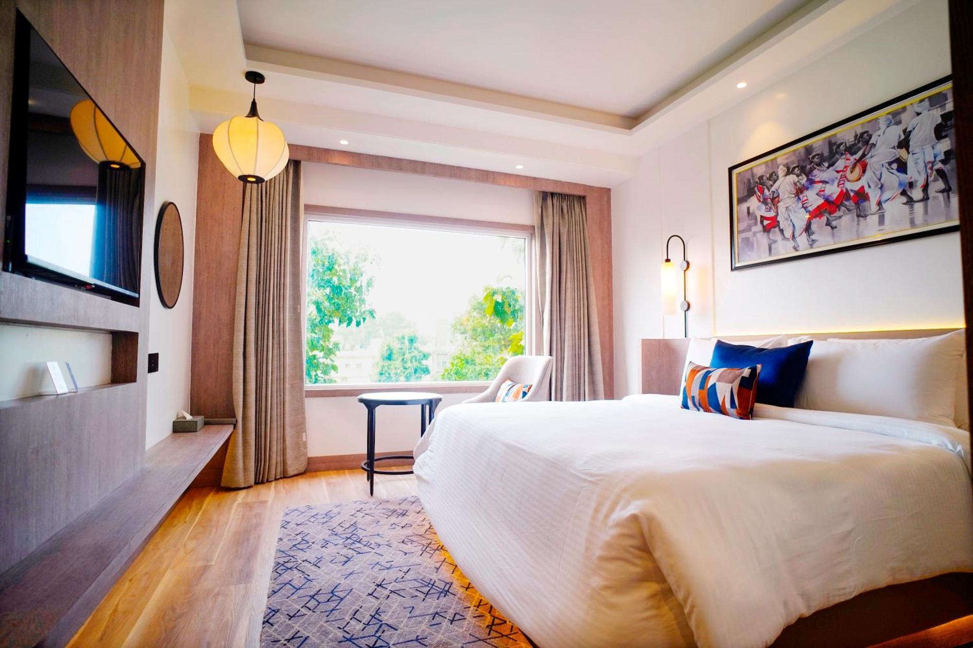 Ishaan Sarovar Portico Диогар Екстериор снимка