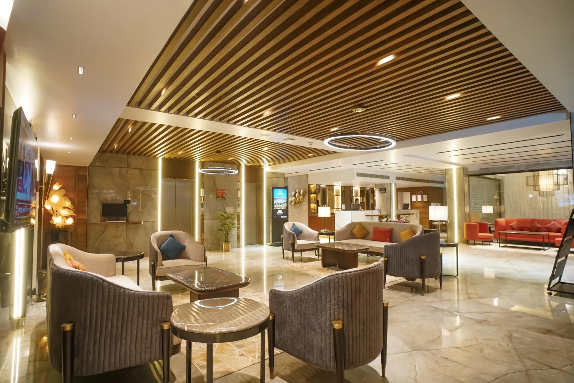 Ishaan Sarovar Portico Диогар Екстериор снимка