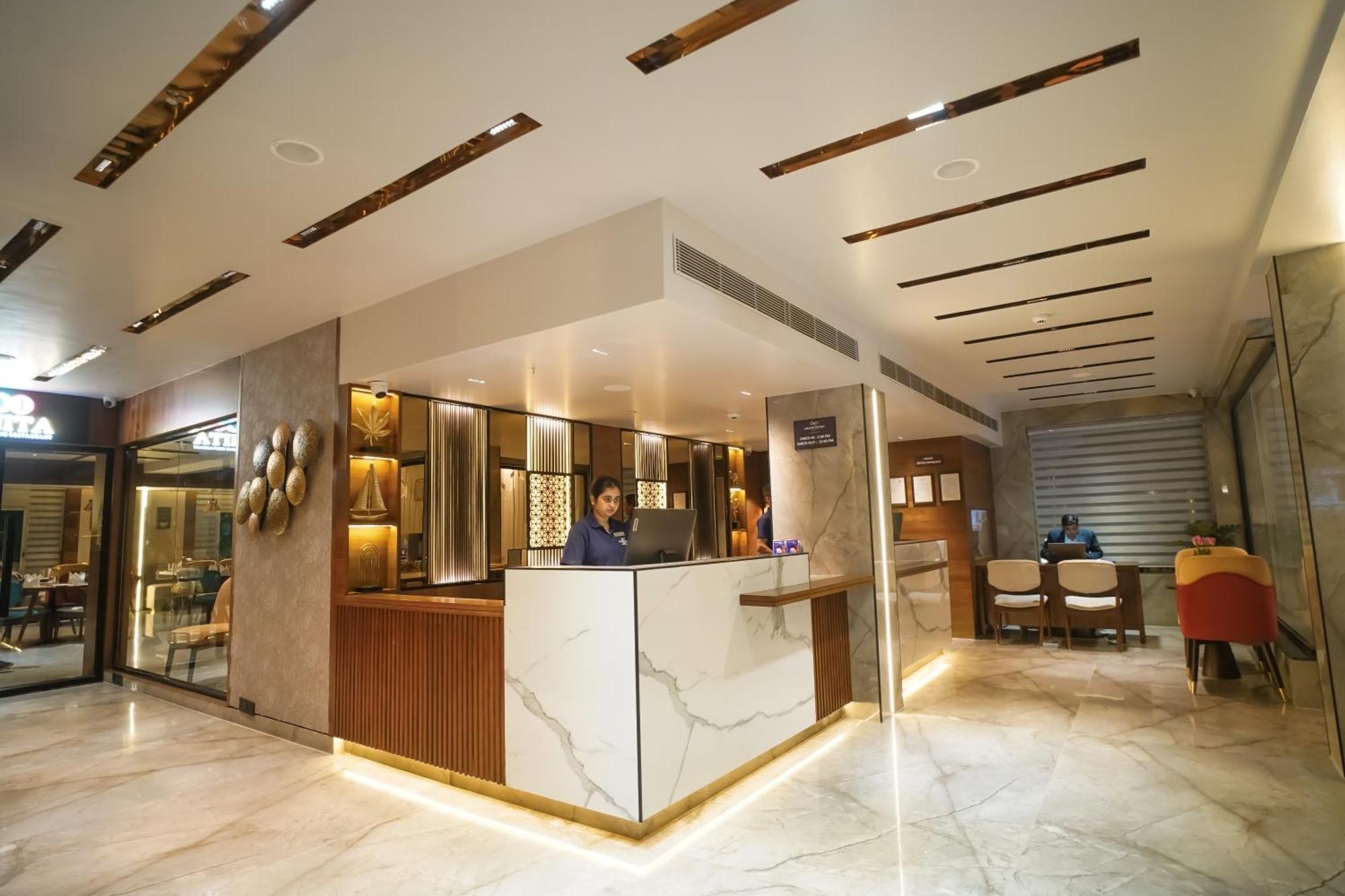 Ishaan Sarovar Portico Диогар Екстериор снимка
