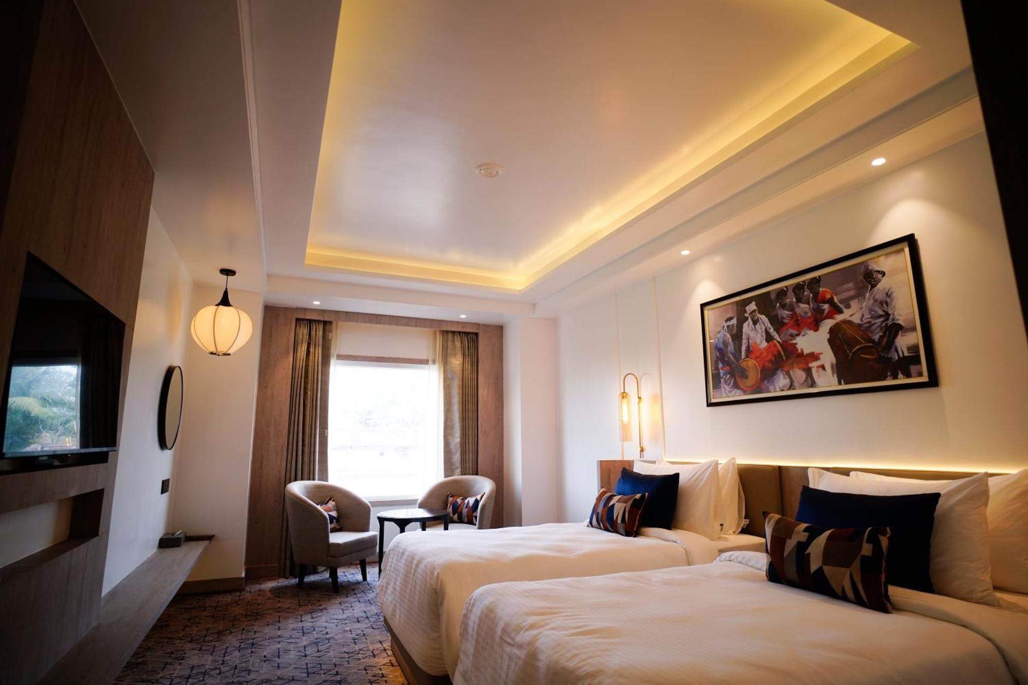 Ishaan Sarovar Portico Диогар Екстериор снимка